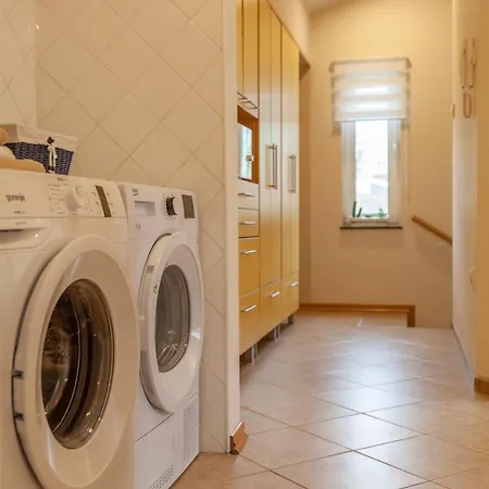 Dc Executive Homes Vila