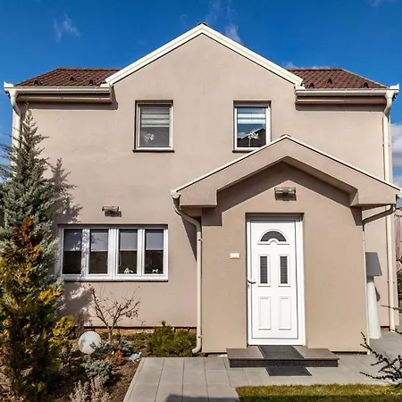 Dc Executive Homes *